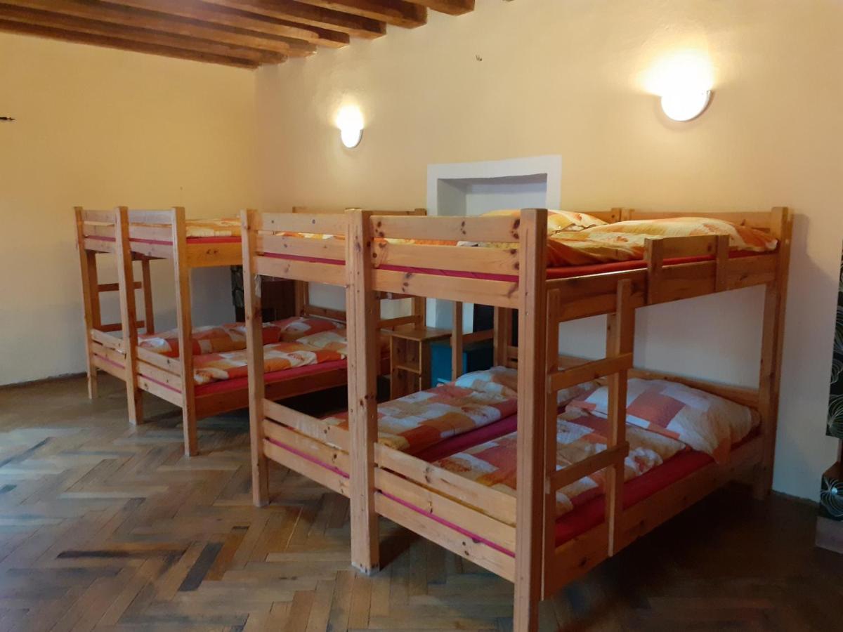 Hostel Skautsky Dom Banska Stiavnica Bagian luar foto