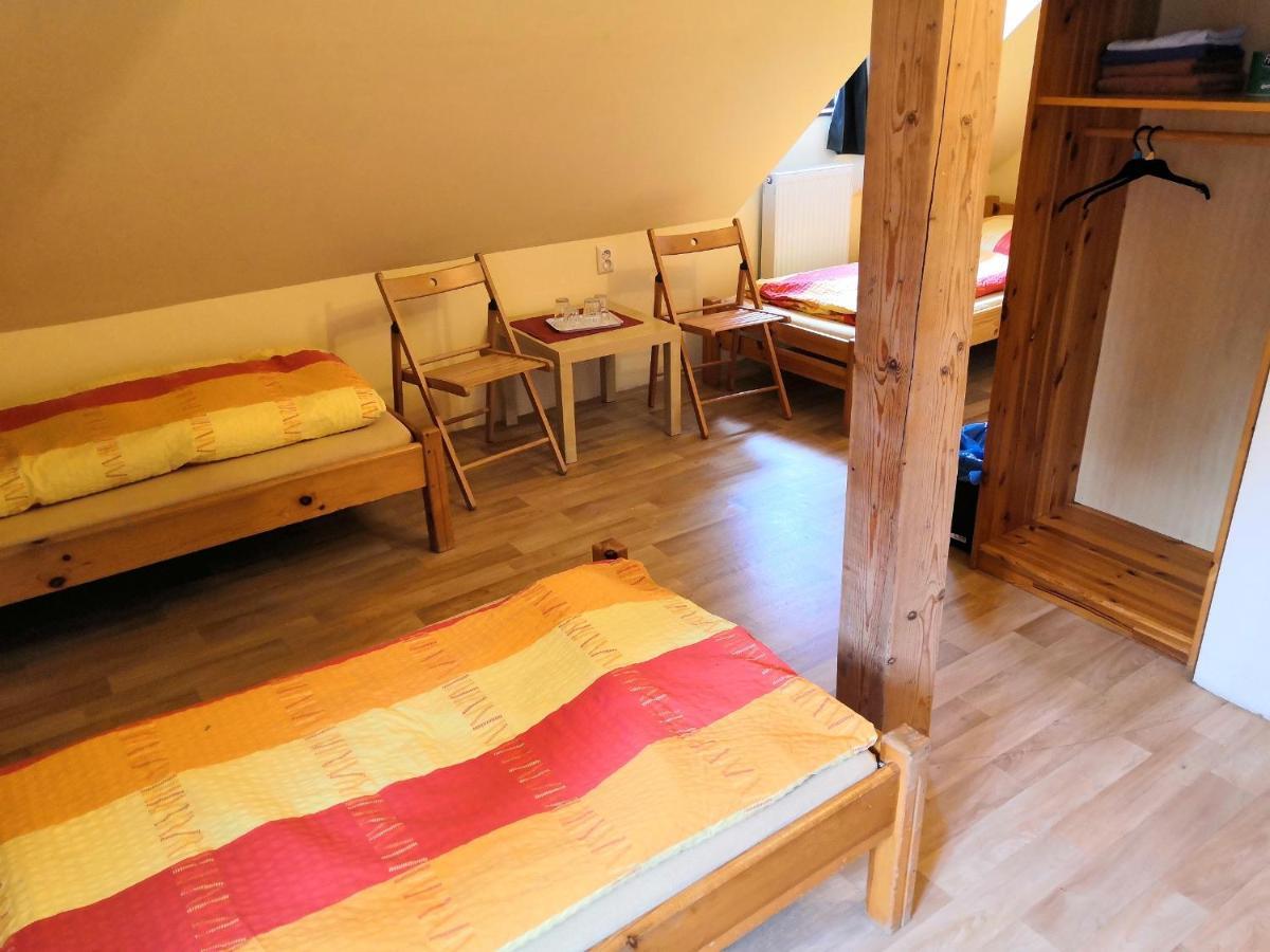 Hostel Skautsky Dom Banska Stiavnica Bagian luar foto