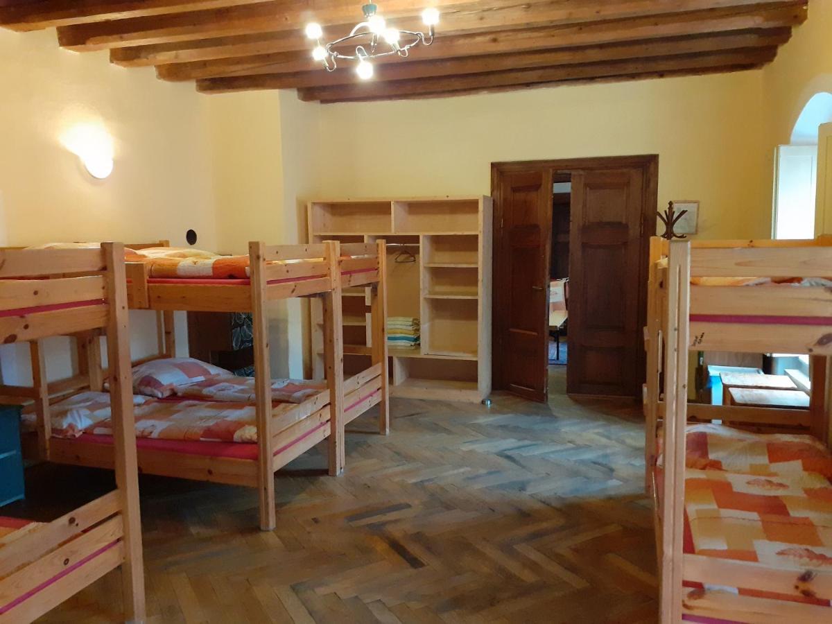 Hostel Skautsky Dom Banska Stiavnica Bagian luar foto