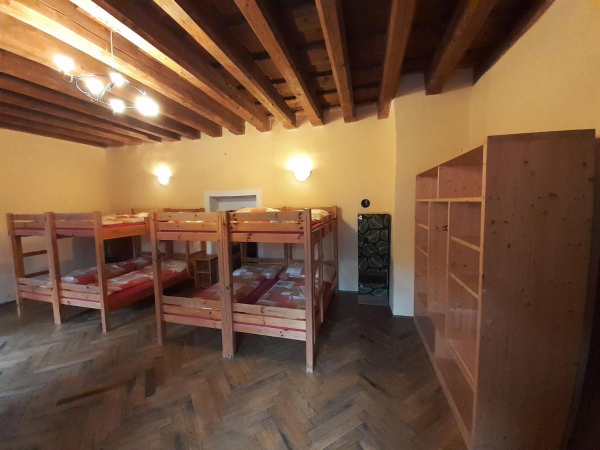 Hostel Skautsky Dom Banska Stiavnica Bagian luar foto