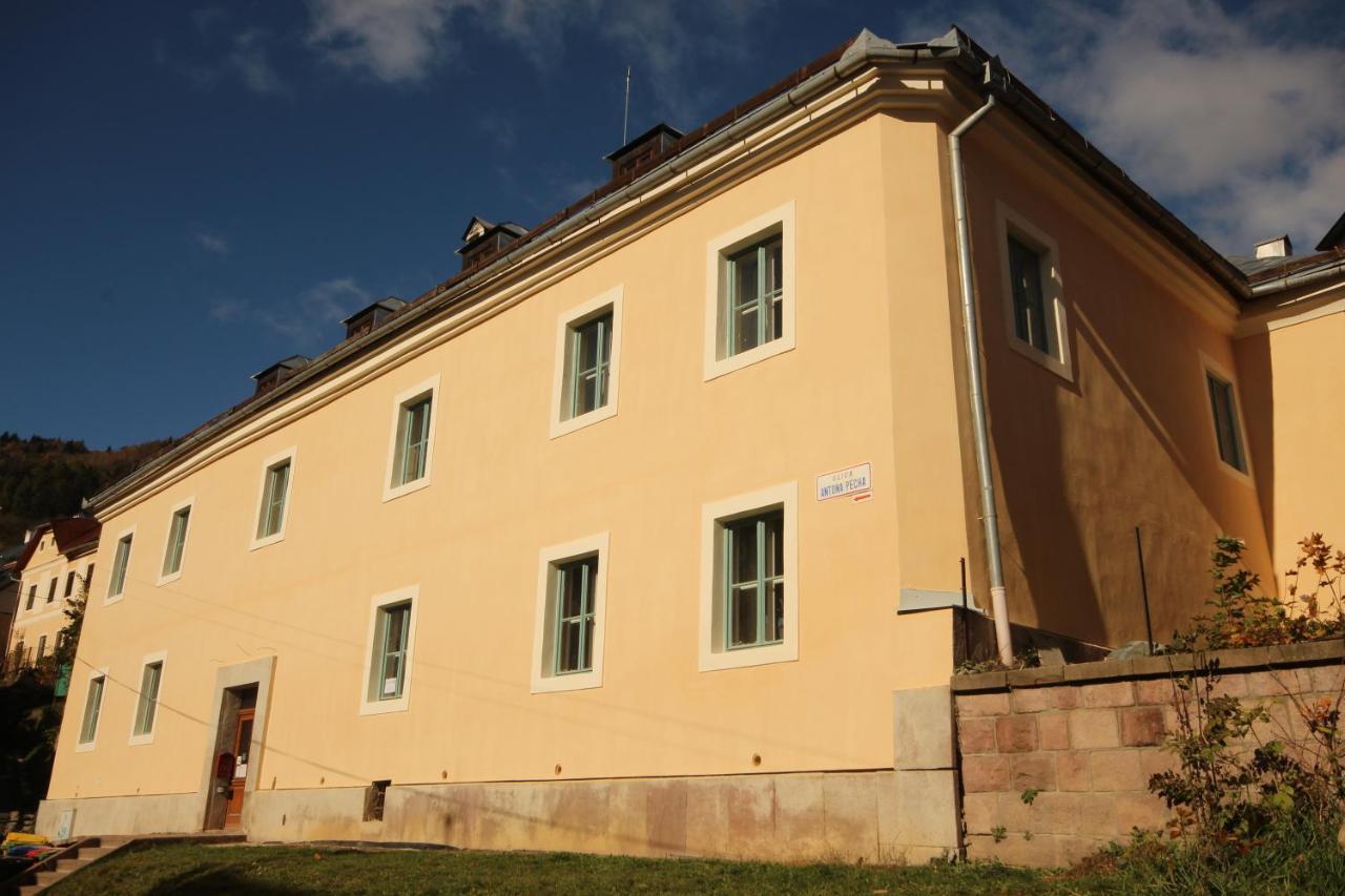 Hostel Skautsky Dom Banska Stiavnica Bagian luar foto